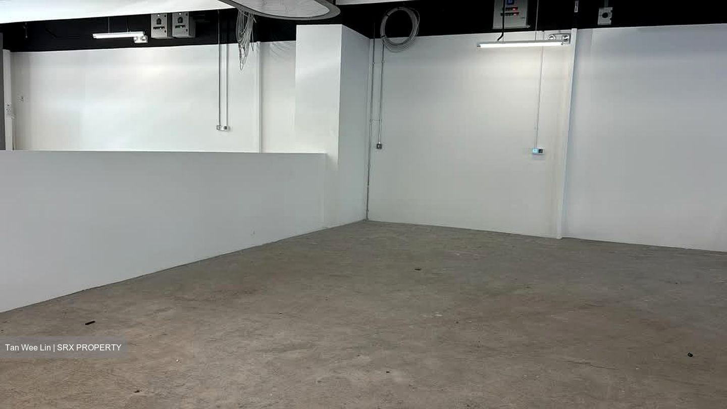 Wilkie Edge (D9), Retail #591803611